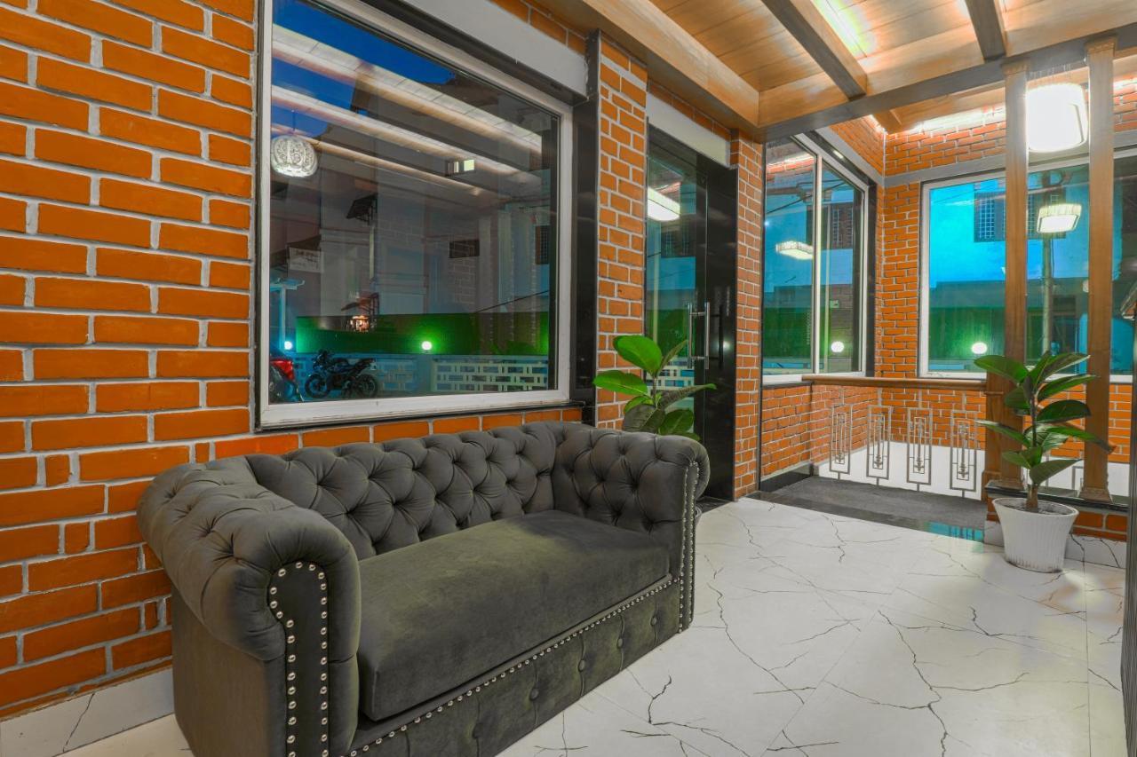 Hotel Silver Line By La Casa Мусори Екстериор снимка