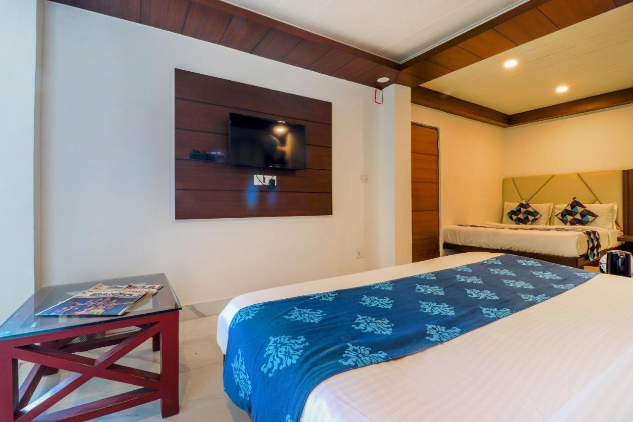 Hotel Silver Line By La Casa Мусори Екстериор снимка