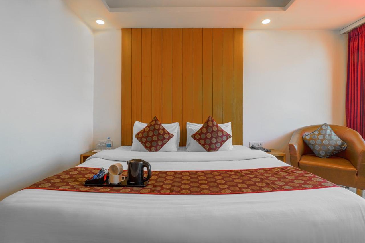 Hotel Silver Line By La Casa Мусори Екстериор снимка