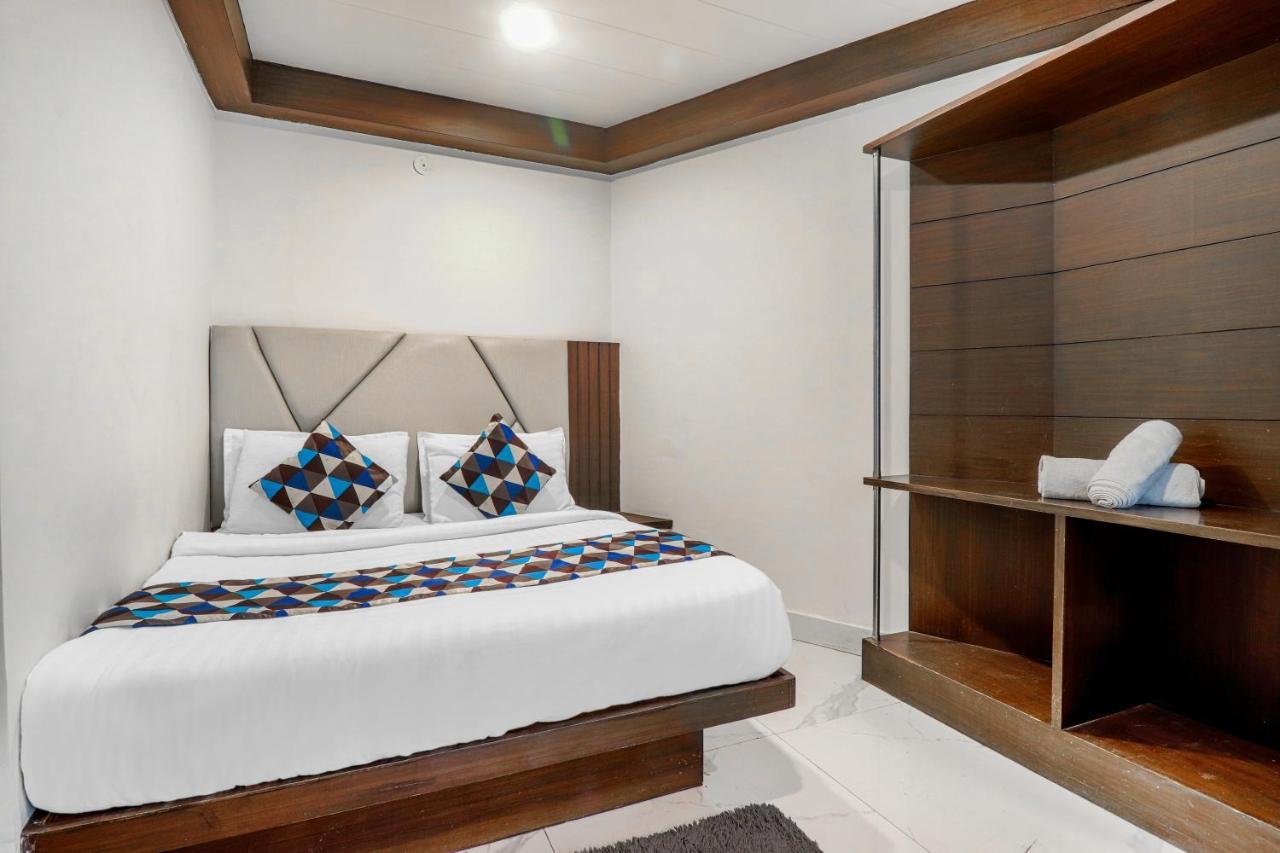 Hotel Silver Line By La Casa Мусори Екстериор снимка