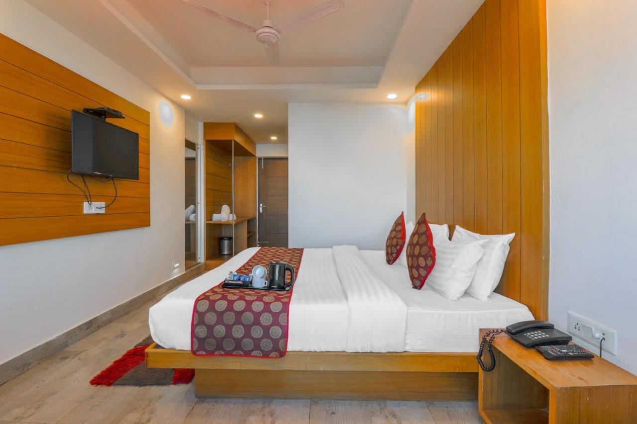 Hotel Silver Line By La Casa Мусори Екстериор снимка